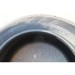 Hankook Winter i*Cept IZ2 W616 215/70 R15 98T