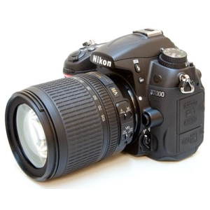 Nikon D7000 kit 18-55