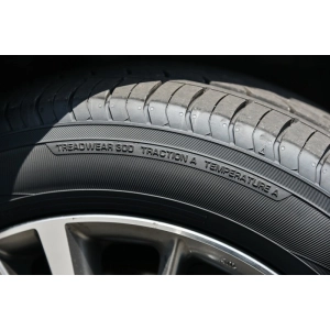 Yokohama BluEarth-Es ES32 175/65 R14 82T