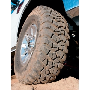 BF Goodrich Mud-Terrain T/A KM2 305/70 R16 118Q