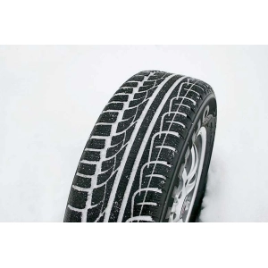 Kumho I`ZEN XW KW17 245/40 R18 93H