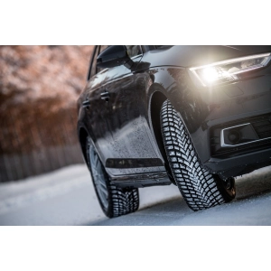 Bridgestone Blizzak LM005 245/35 R20 95W