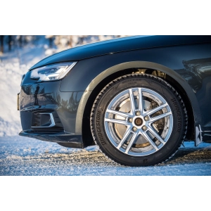 Bridgestone Blizzak LM005 245/35 R20 95W