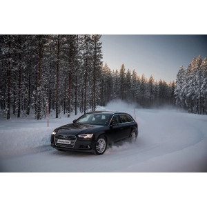 Bridgestone Blizzak LM005 275/35 R20 102W