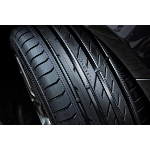 Nokian Hakka Black 215/45 R17 91Y