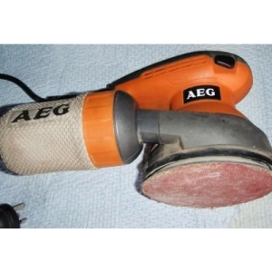 AEG