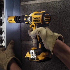 DeWALT DCD790D2