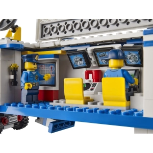 Lego Mobile Police Unit 60044