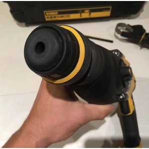 DeWALT D25143K