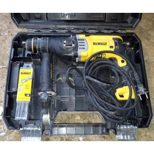 DeWALT D25143K