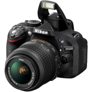 Nikon D5200 kit 18-105