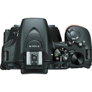 Nikon D5500 kit 18-140