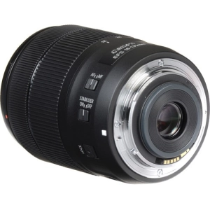 Canon 18-135mm f/3.5-5.6 EF-S IS USM