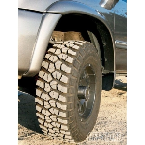 BF Goodrich Mud-Terrain T/A KM2 255/75 R17 111Q